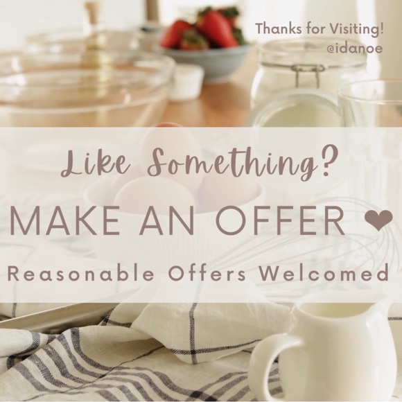 Fiestaware Retired Persimmon Color Gravy Boat, 16 oz. - Picture 7 of 8